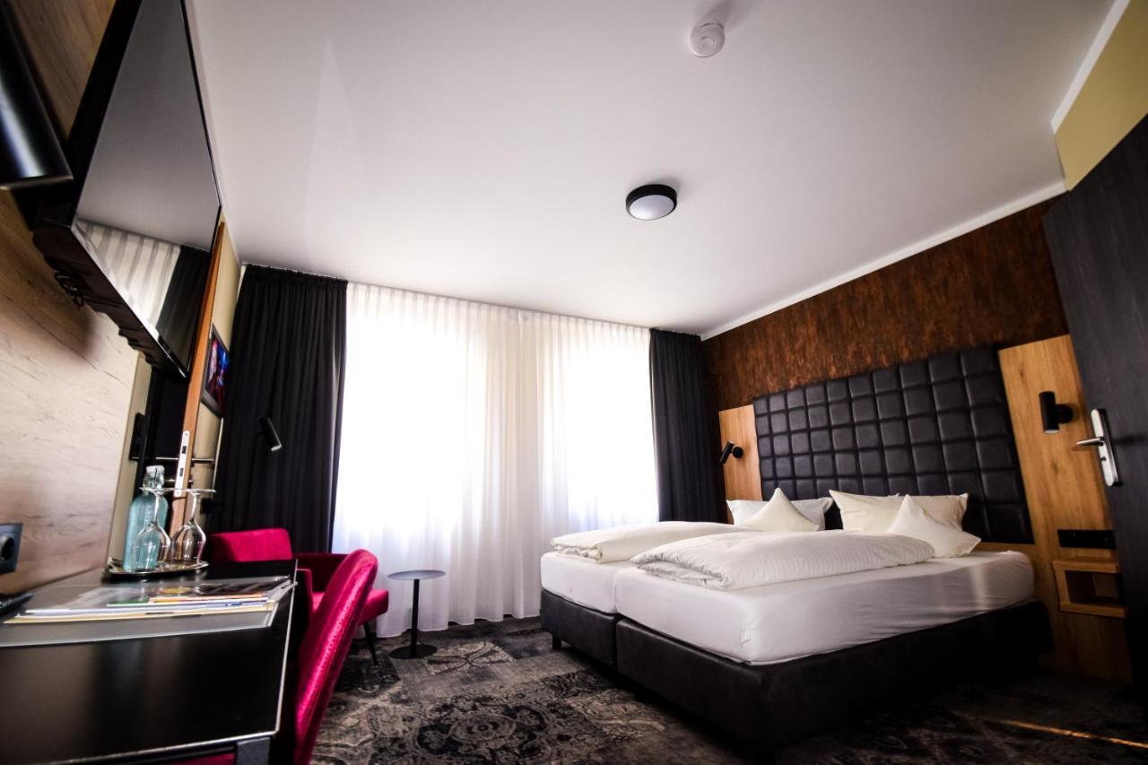 Hotel Roter Loewe Ulm Exterior photo
