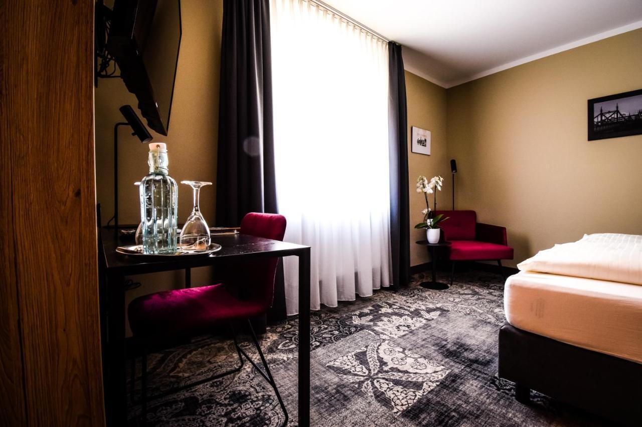 Hotel Roter Loewe Ulm Exterior photo